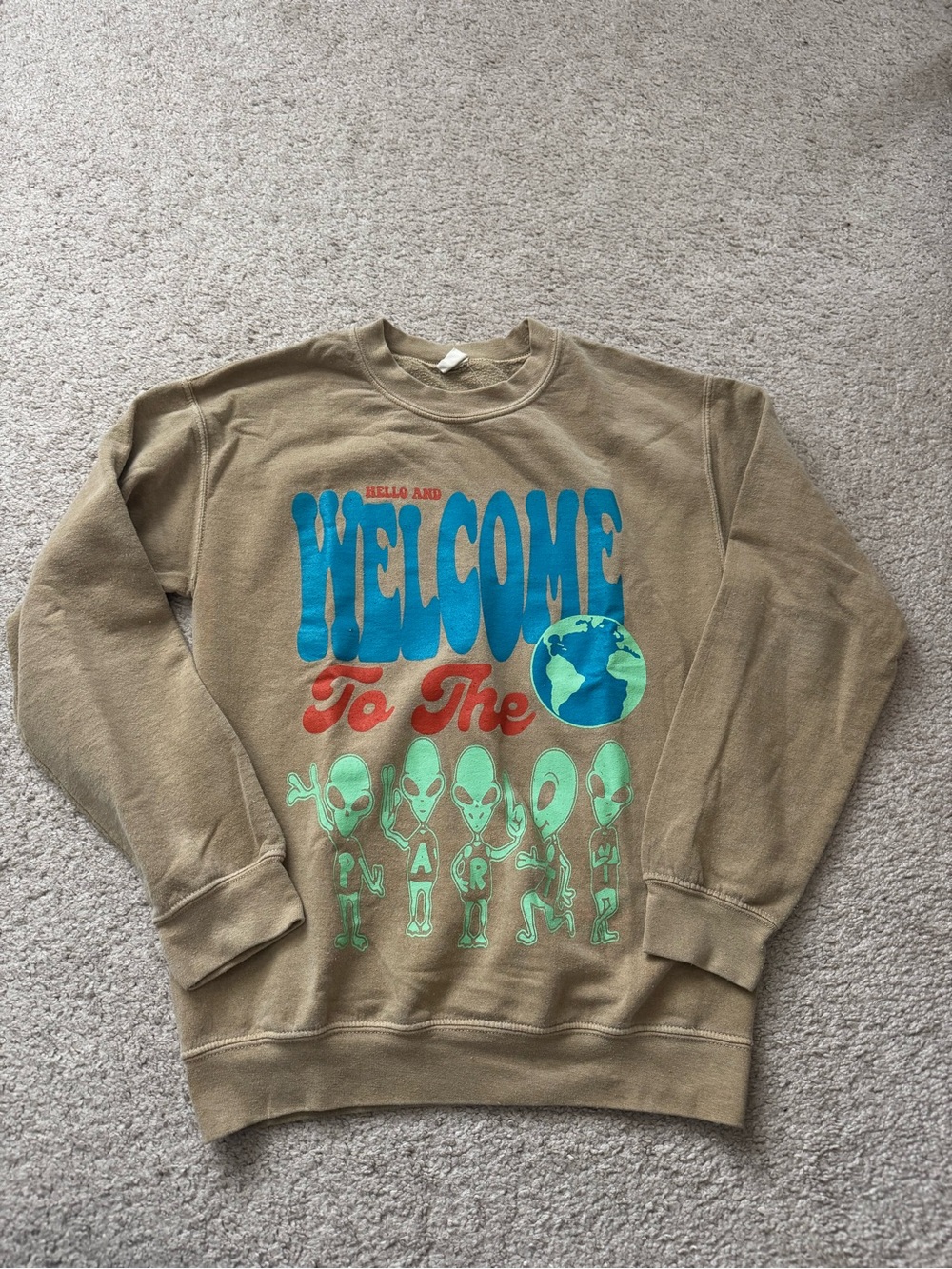 Urban Outfitters Graphic Sweatshirt Size small
